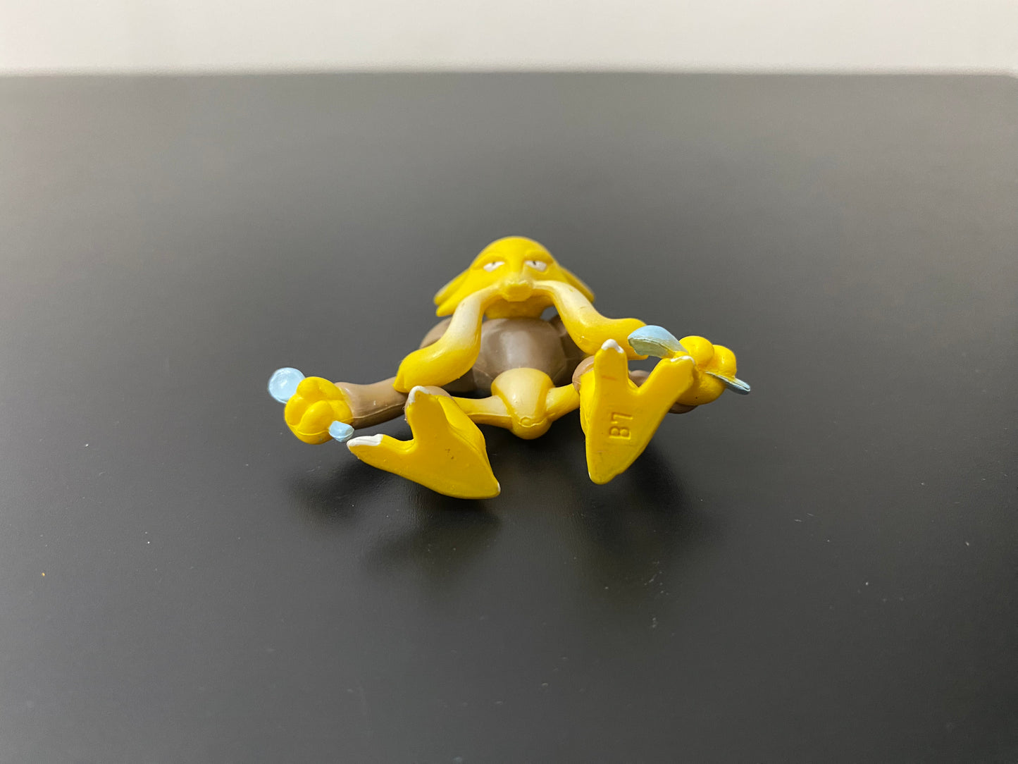 ALAKAZAM - FIGURE TOMY CGTSJ