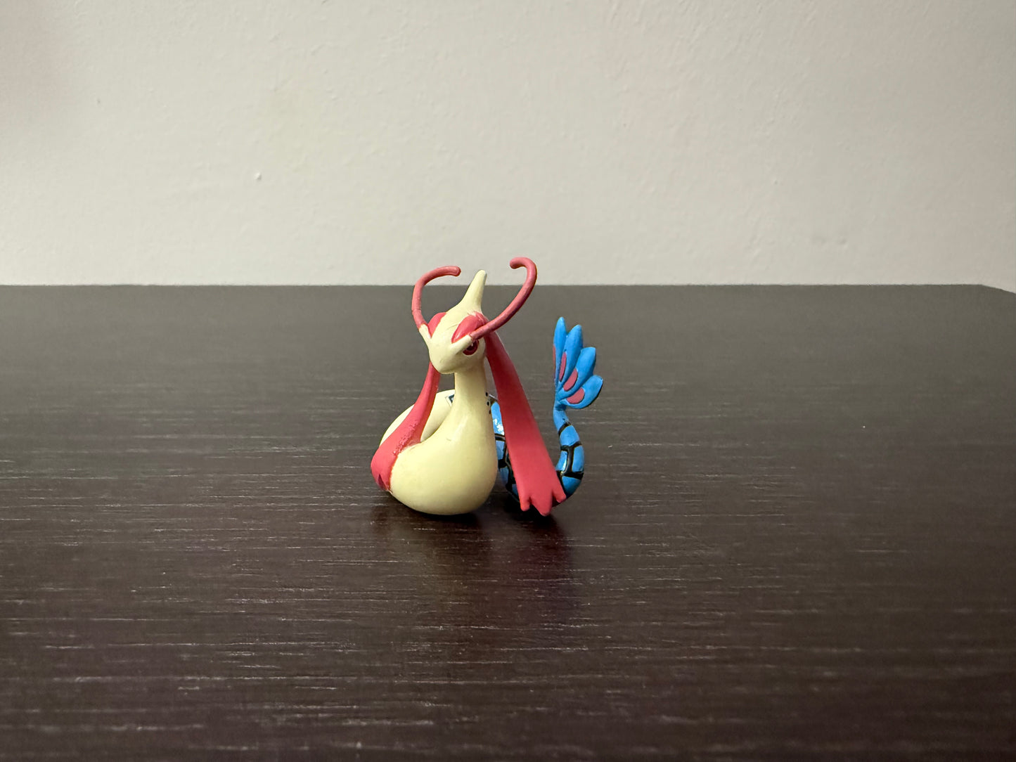 MILOTIC - FIGURE TOMY CGTSJ