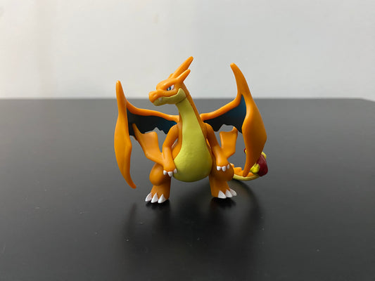 MEGA CHARIZARD Y HYPER SIZE - FIGURE TOMY