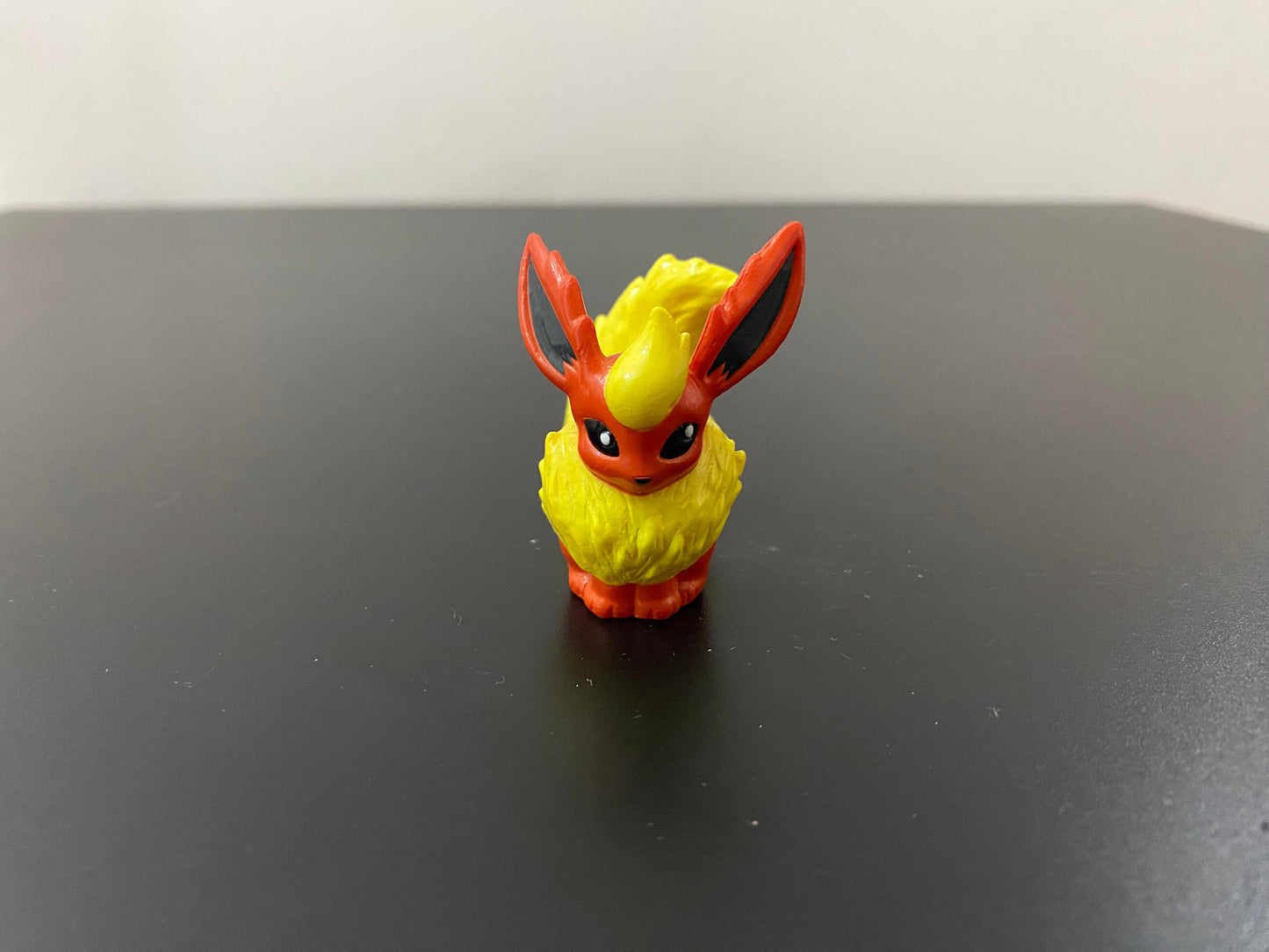 FLAREON NEW COLOR - FIGURE TOMY CGTSJ