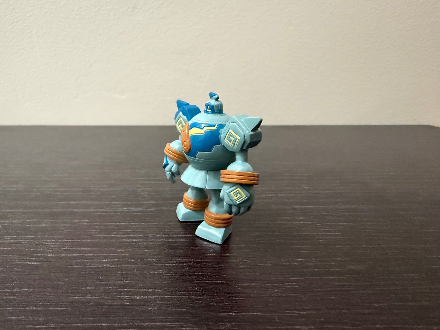 GOLURK - FIGURE TOMY