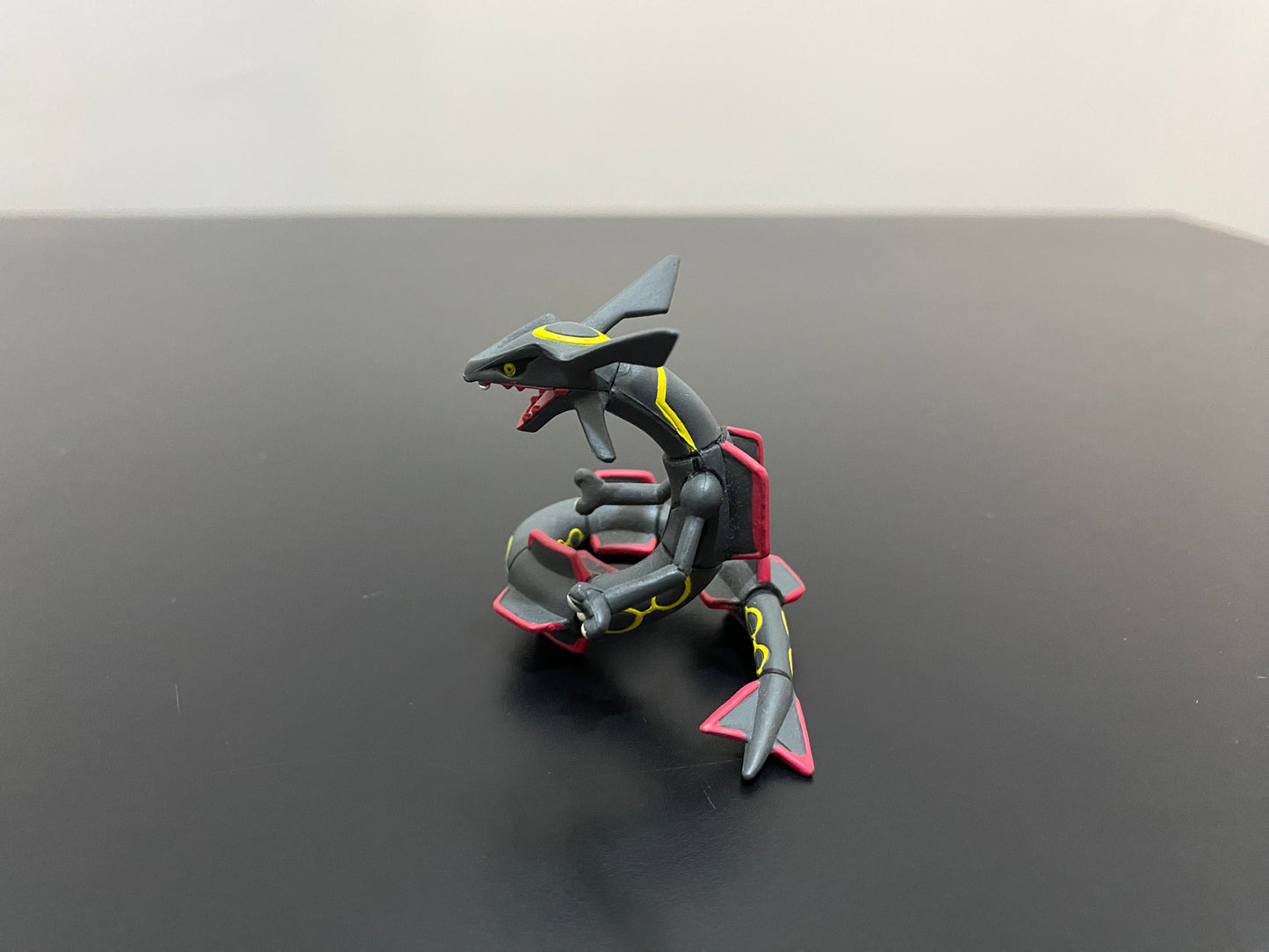 RAYQUAZA SHINING EXTREME RARE -  FIGURE TOMY CGTSJ