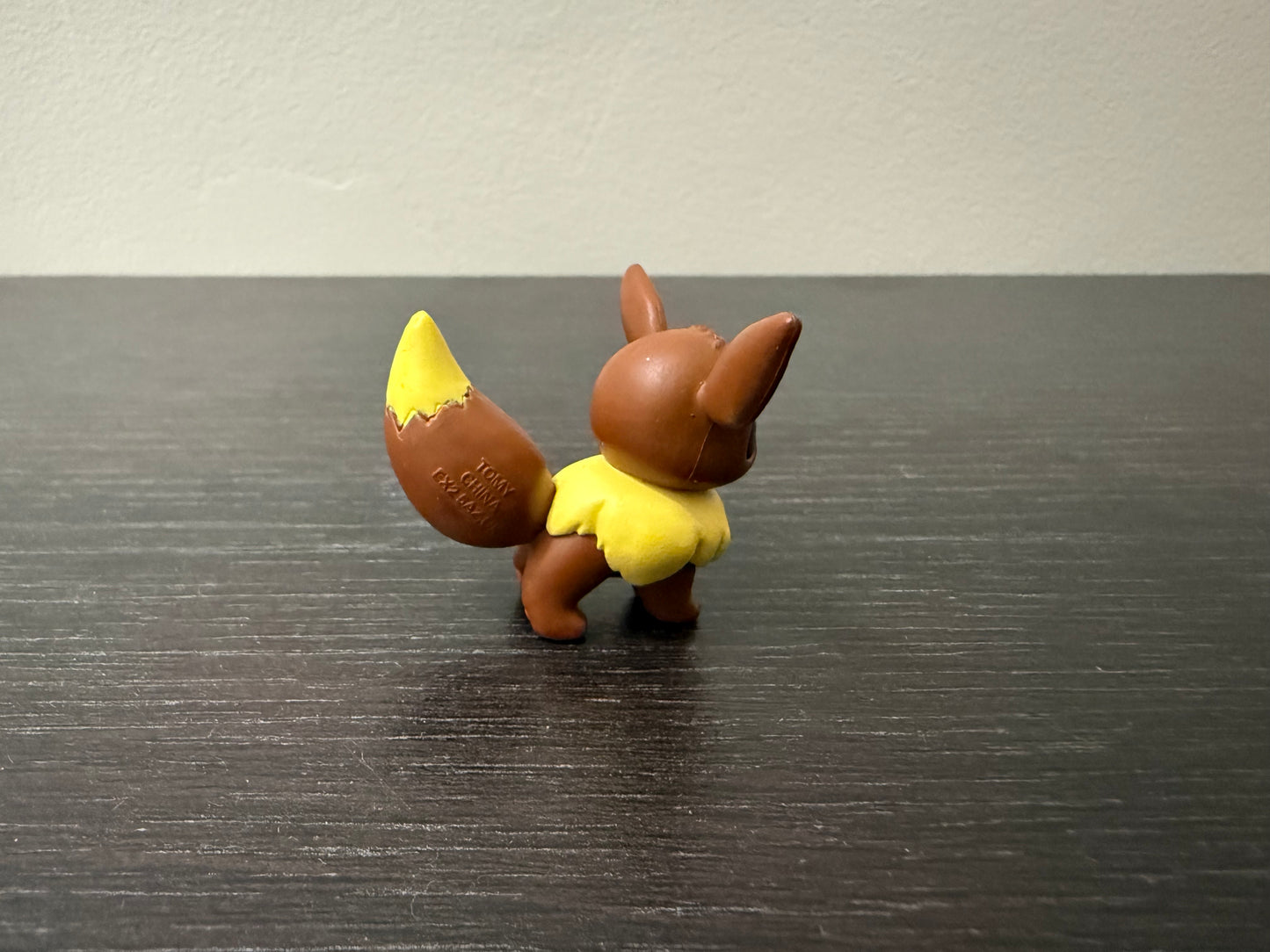 EEVEE NEW POSE - FIGURE TOMY