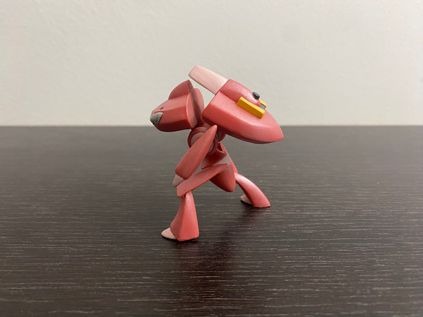 GENESECT SHINING PEARLY - FIGURE TOMY