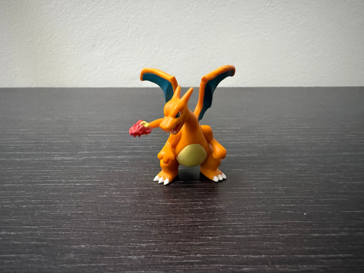 CHARIZARD NEW POSE - FIGURE TOMY