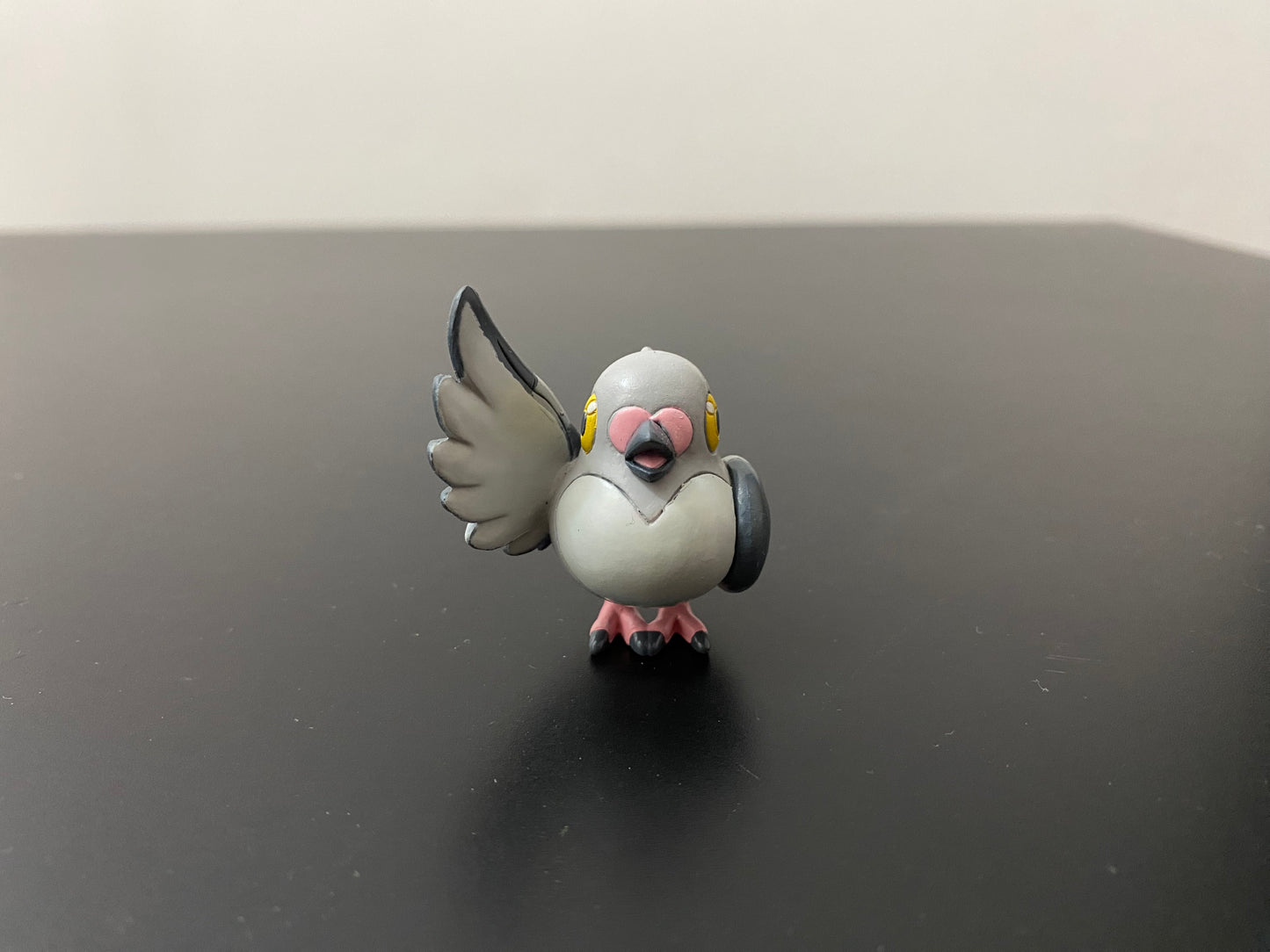 PIDOVE - FIGURE TOMY