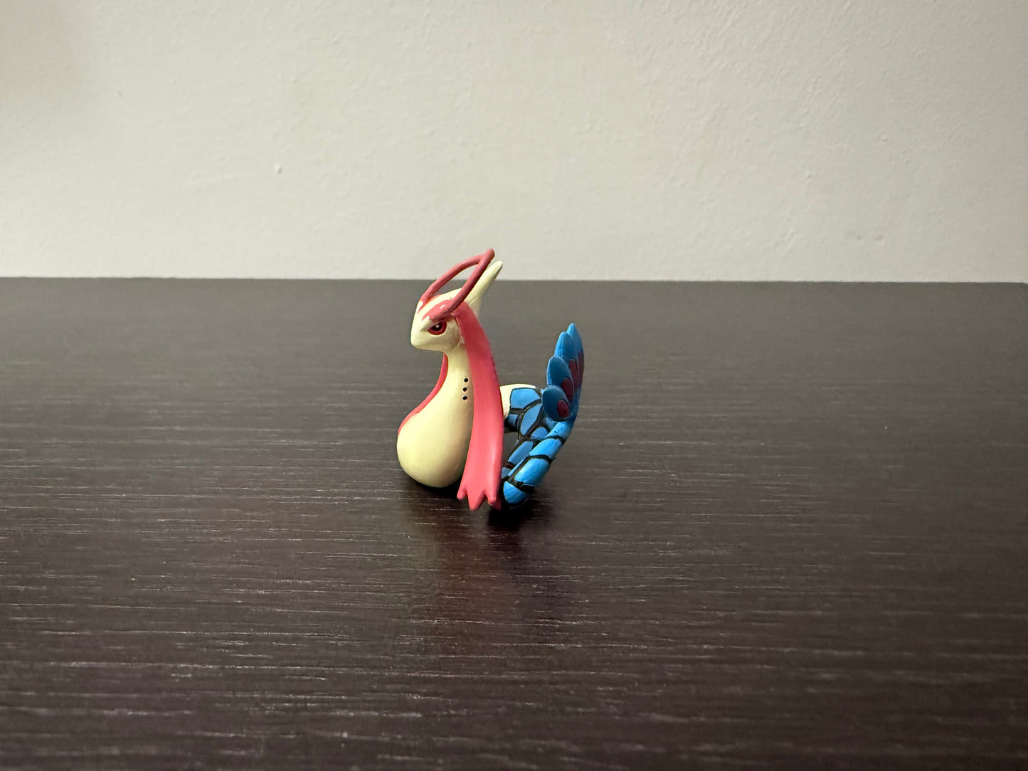 MILOTIC - FIGURE TOMY CGTSJ