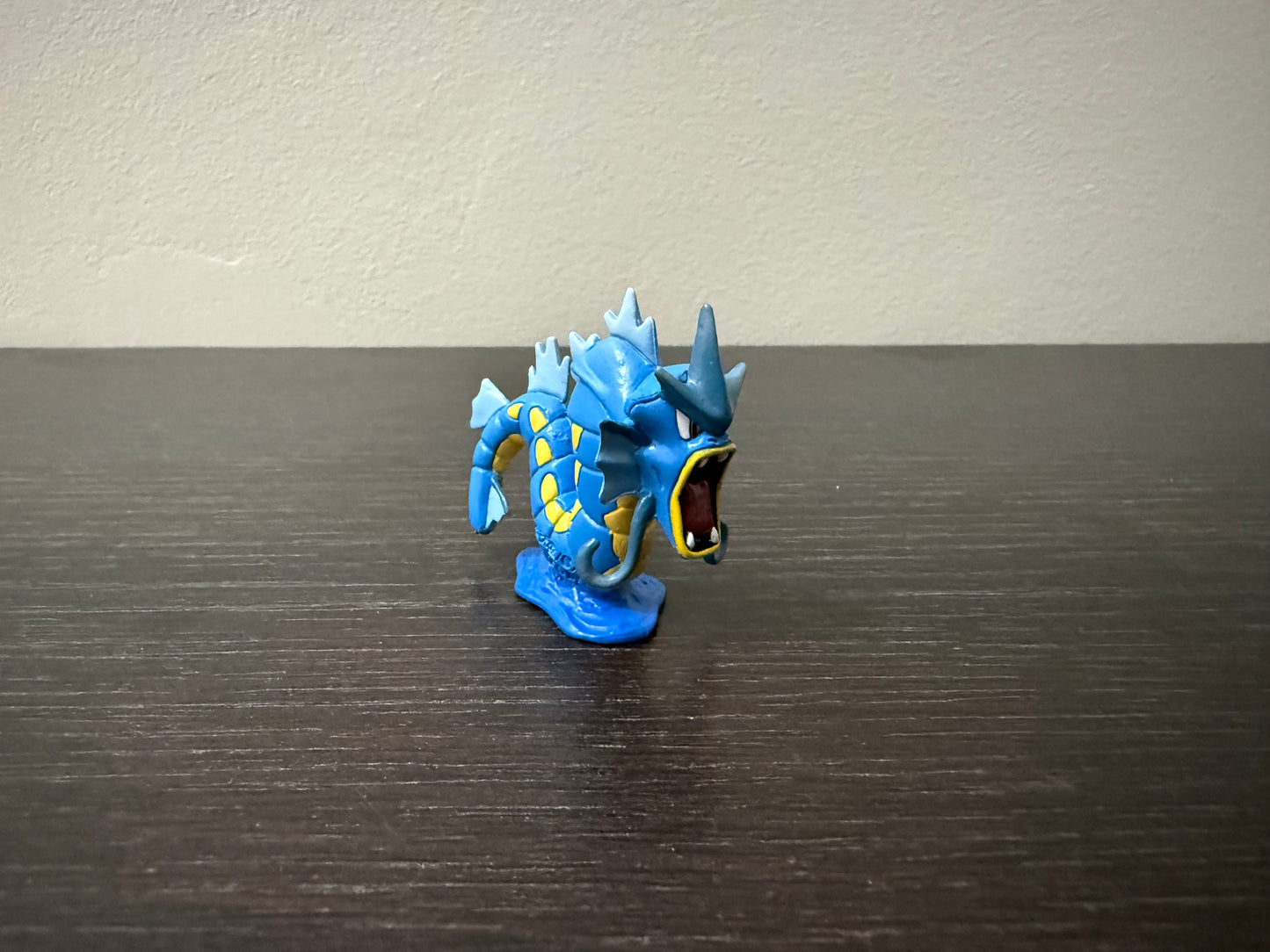 GYARADOS - FIGURE TOMY CGTSJ