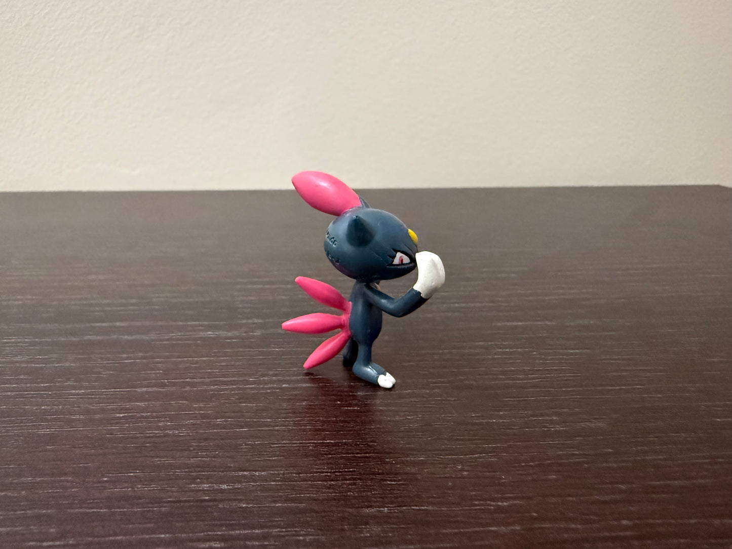 SNEASEL - FIGURE TOMY CGTSJ