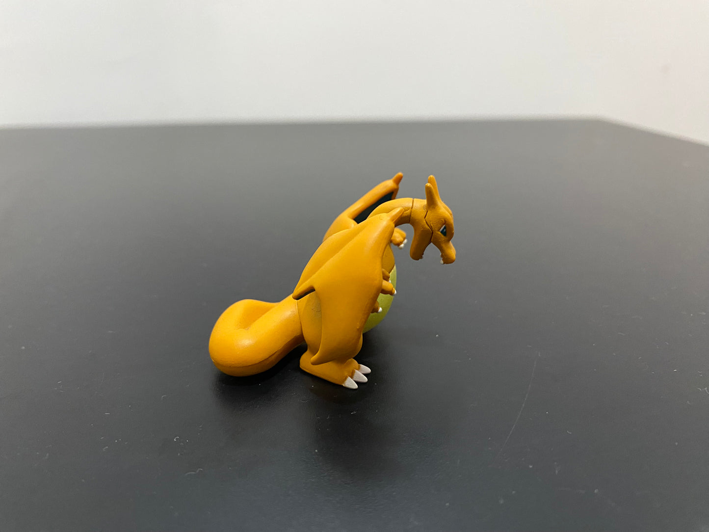 CHARIZARD ALTERNATIVE POSE MATTE - FIGURE TOMY