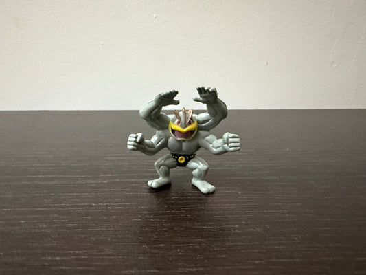 MACHAMP - FIGURE TOMY CGTSJ