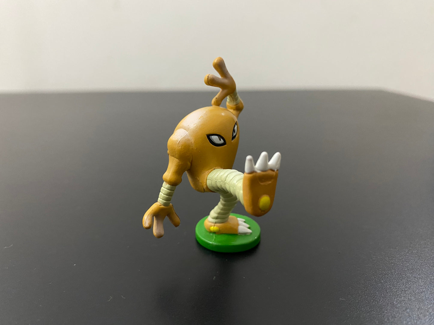 HITMONLEE - FIGURE TOMY CGTSJ