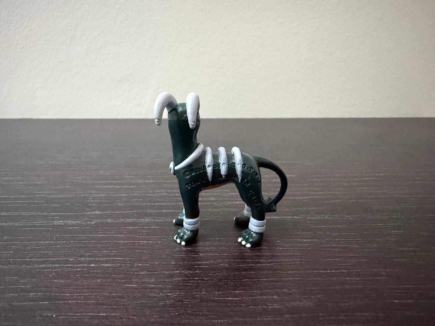 HOUNDOOM - FIGURE TOMY CGTSJ