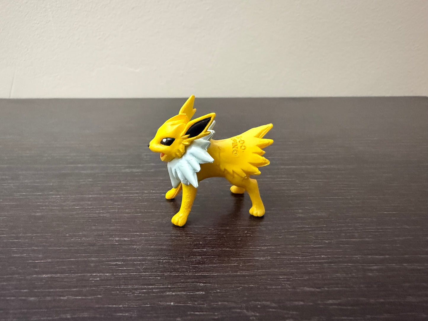 JOLTEON - FIGURE TOMY CGTSJ