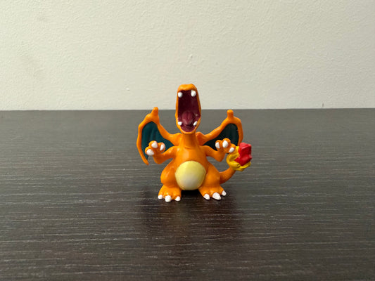 CHARIZARD - FIGURE TOMY CGTSJ