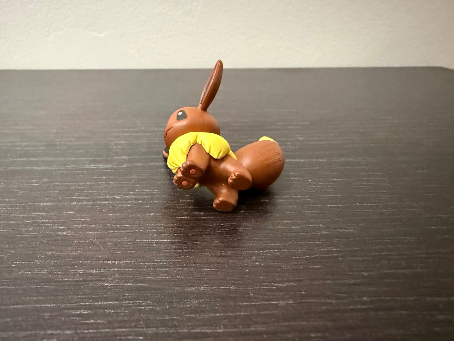 EEVEE NEW POSE - FIGURE TOMY