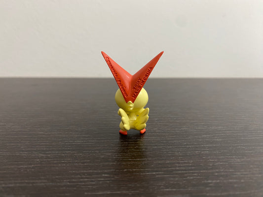 VICTINI BATTLE POSE - FIGURE TOMY CGTSJ