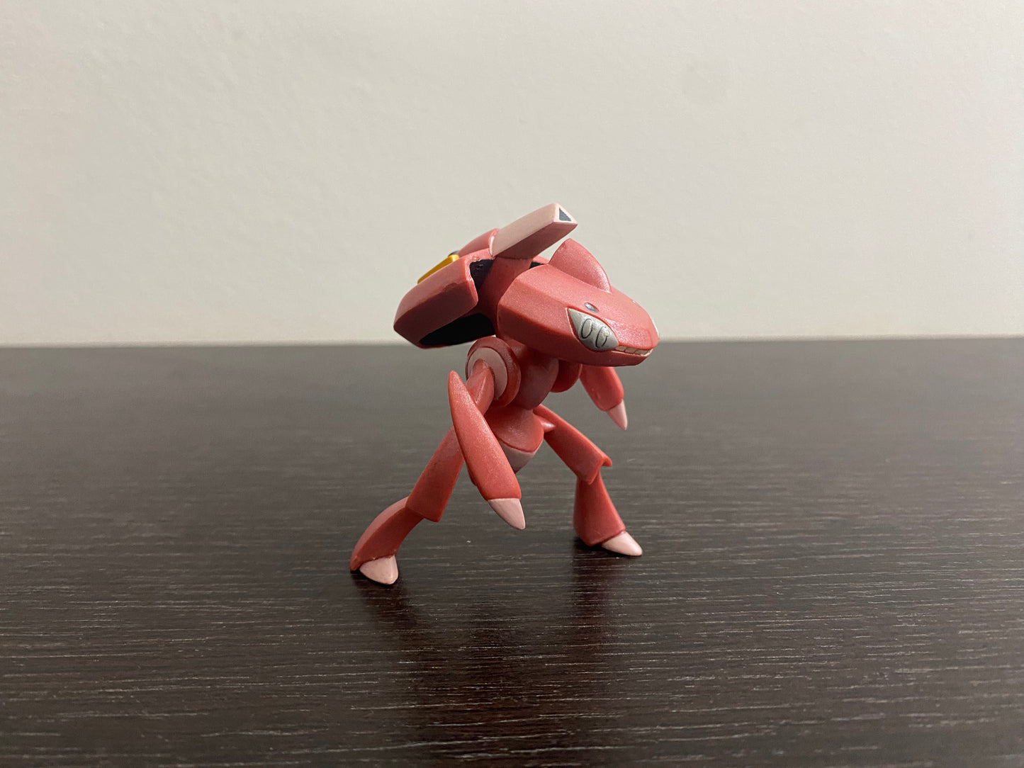 GENESECT SHINING PEARLY - FIGURE TOMY