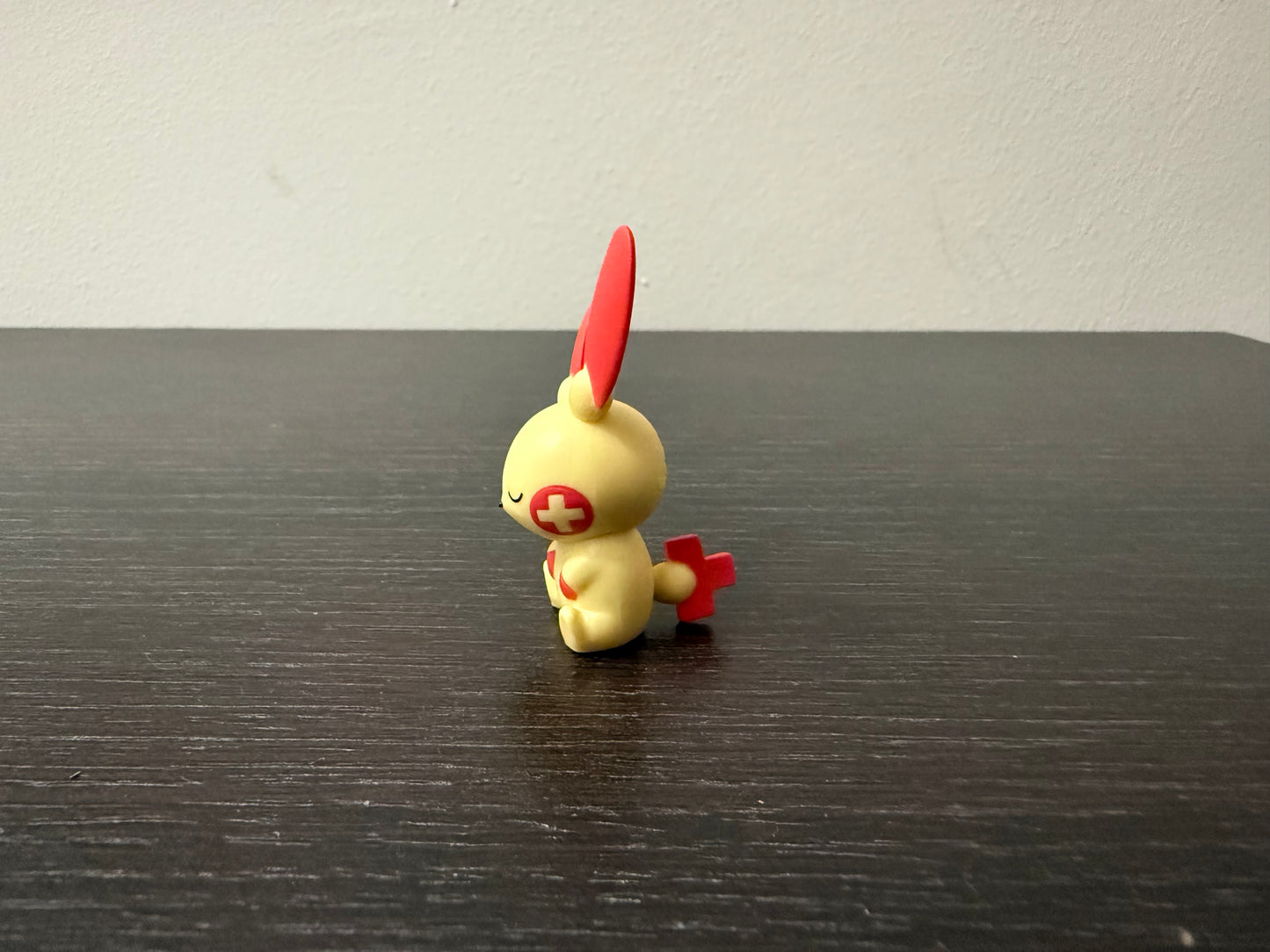 PLUSLE SLEEPING - FIGURE TOMY ARTS