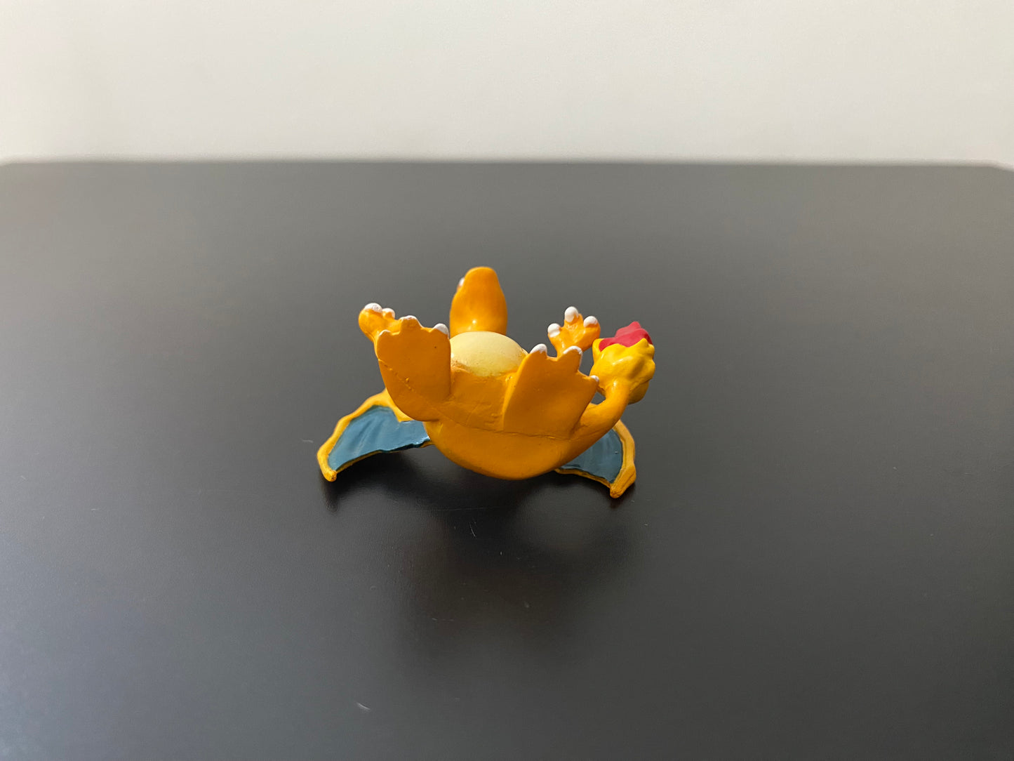 CHARIZARD - FIGURE TOMY CGTSJ