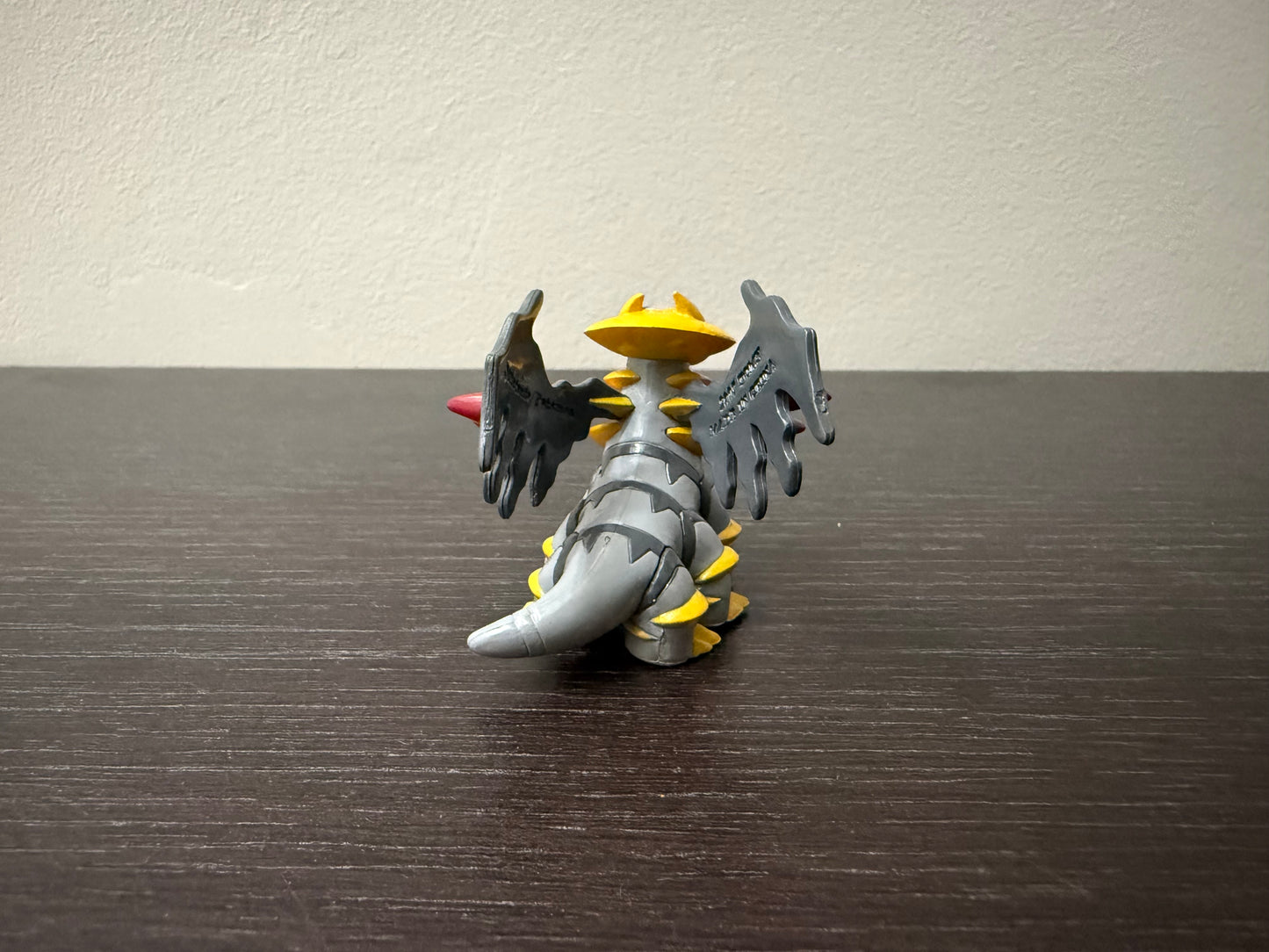 GIRATINA 2007 - FIGURE TOMY