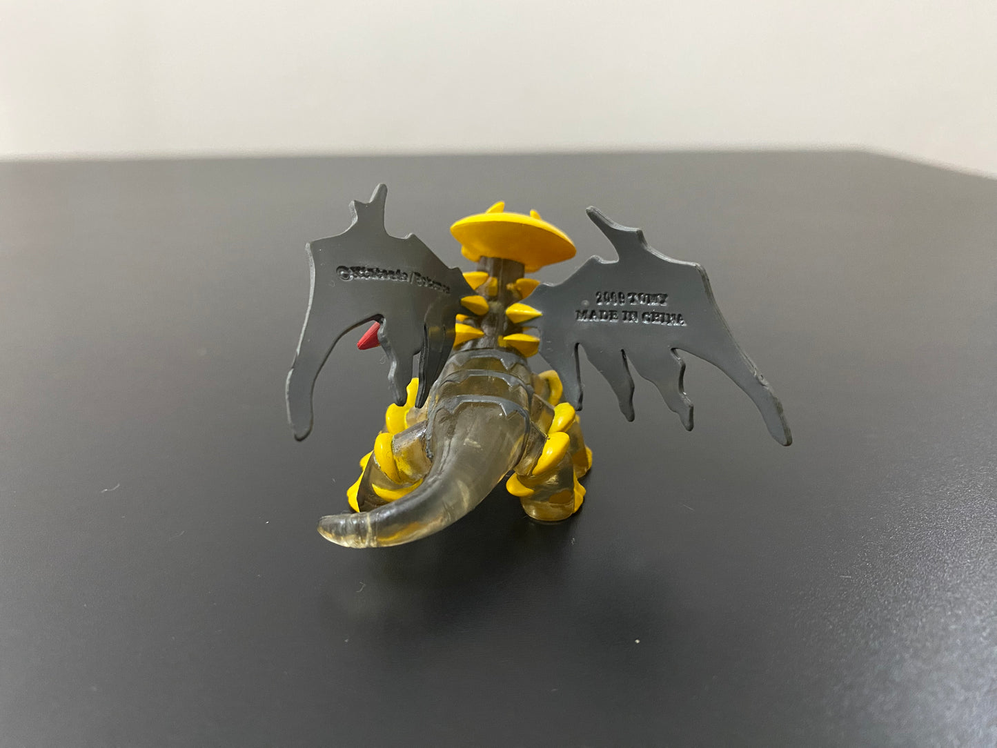 GIRATINA ALTERNATIVE POSE CLEAR - FIGURE TOMY CGTSJ