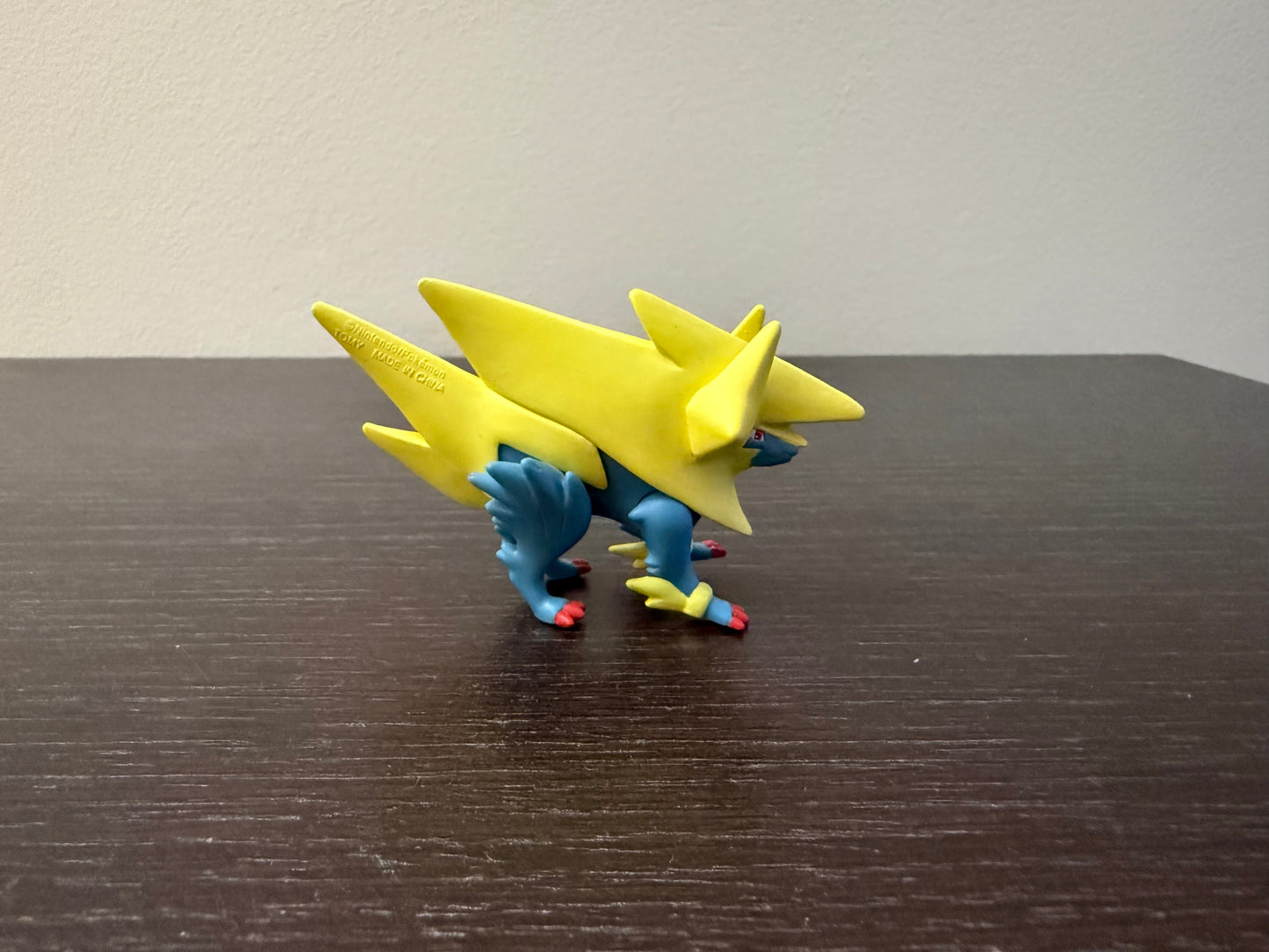 MEGA MANECTRIC - FIGURE TOMY