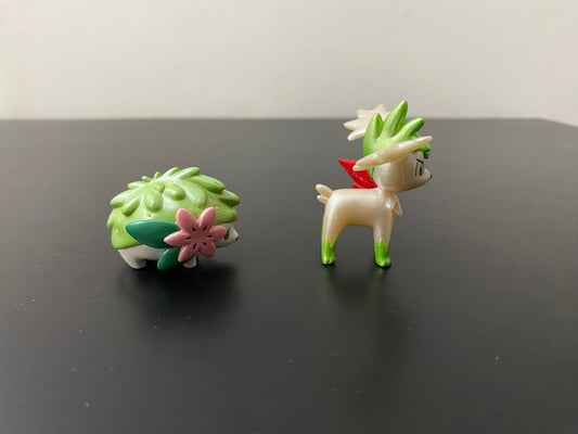 SHAYMIN SKY FORM & SHAYMIN PEARLY - FIGURE TOMY CGTSJ