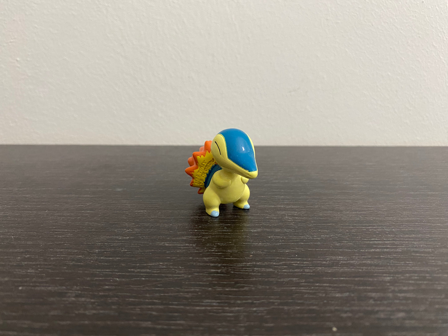 CYNDAQUIL ALTERNATIVE POSE 2009 -  FIGURE TOMY CGTSJ