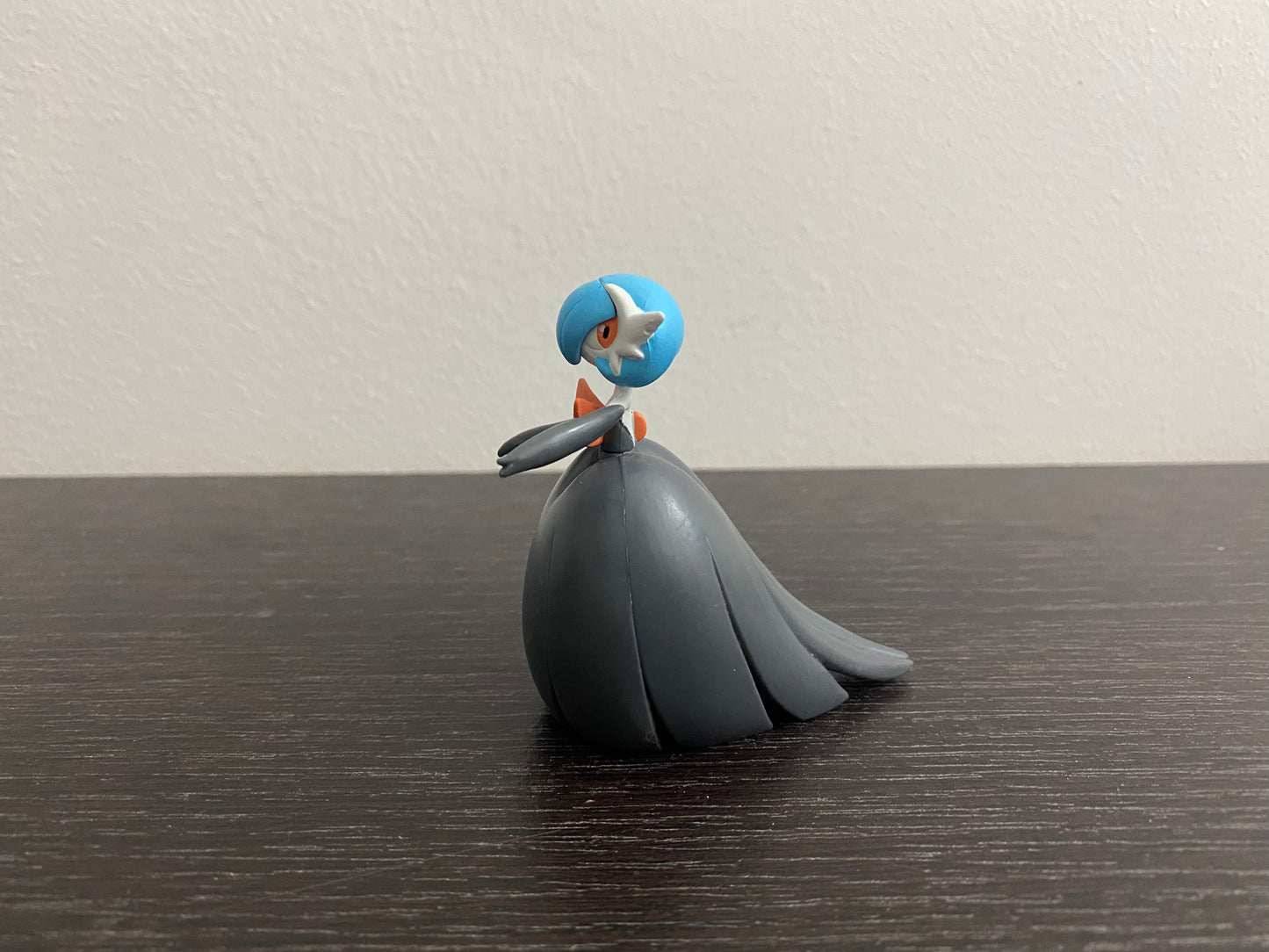 MEGA GARDEVOIR SHINING - FIGURE TOMY