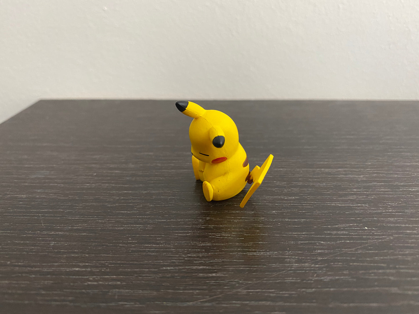 PIKACHU SLEEPING - FIGURE TOMY ARTS