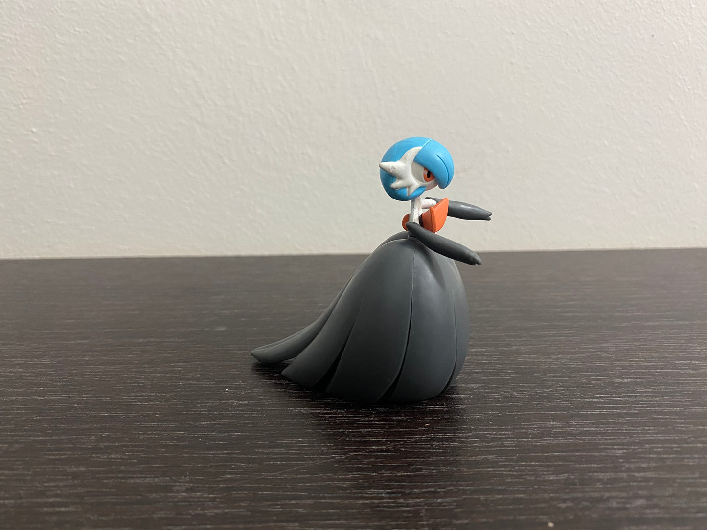 MEGA GARDEVOIR SHINING - FIGURE TOMY