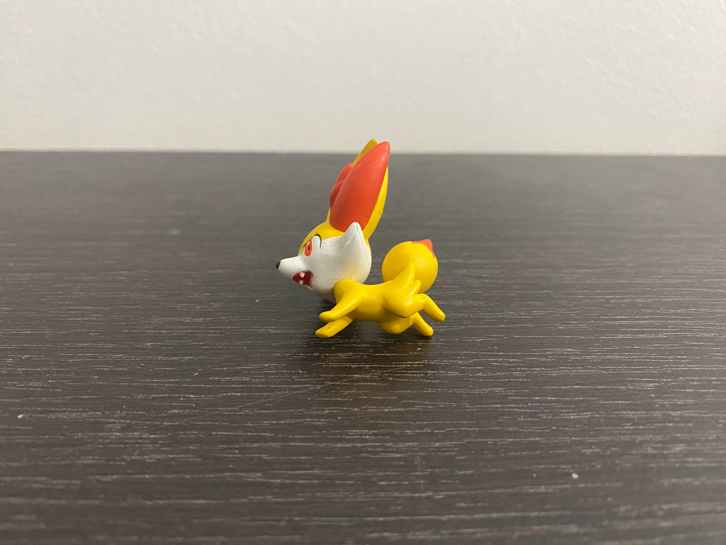 FENNEKIN ALTERNATIVE POSE - FIGURE TOMY