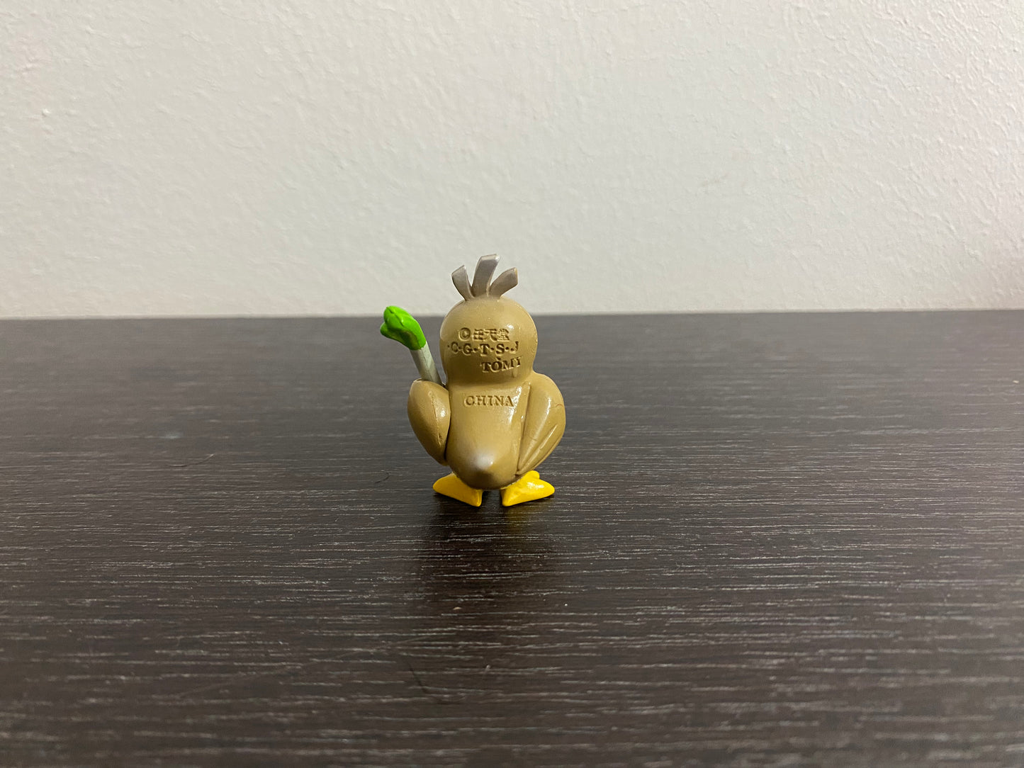 FARFETCH’D - FIGURE TOMY CGTSJ