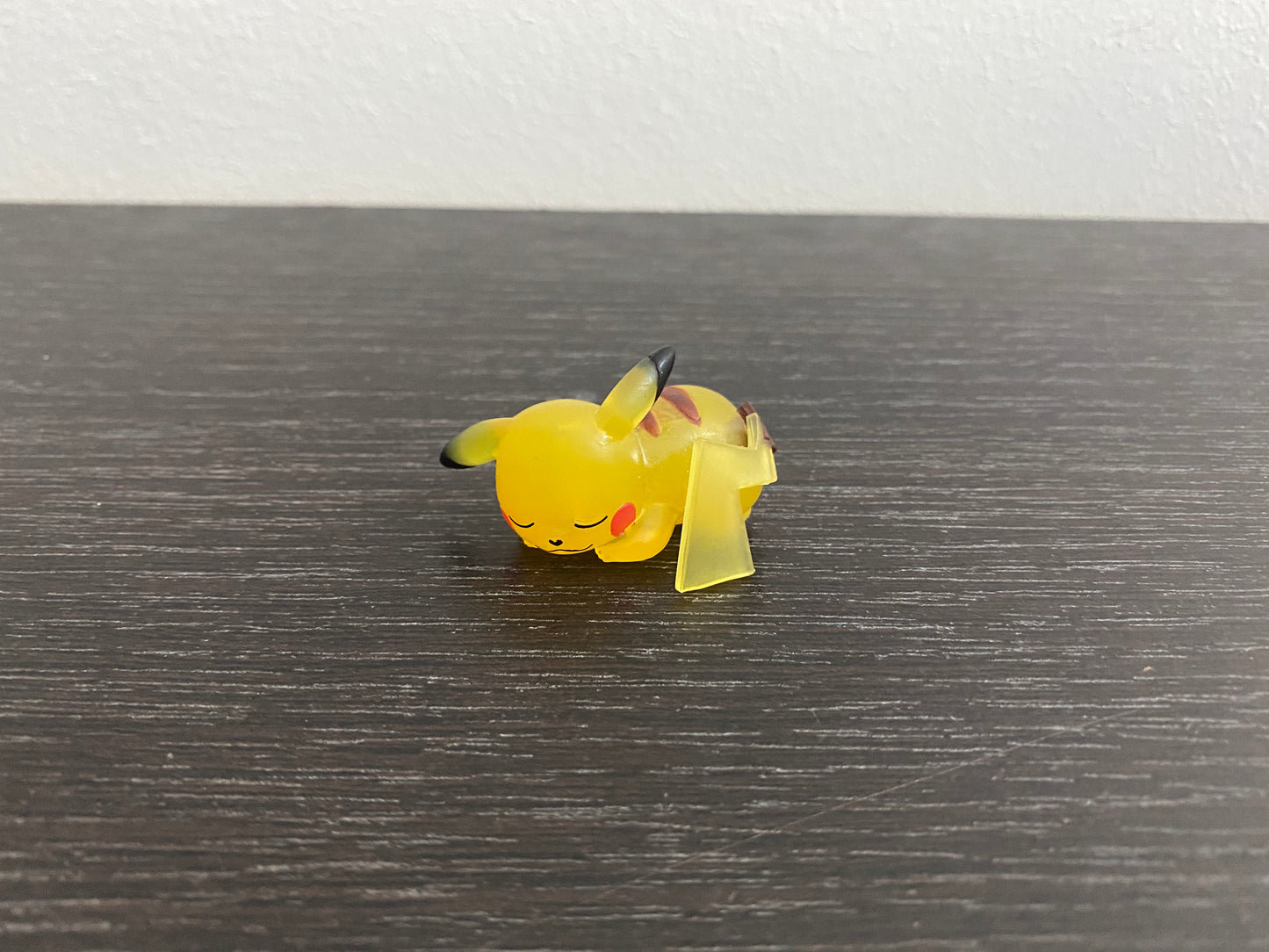 PIKACHU SLEEPING CLEAR FIGURE TOMY-ARTS