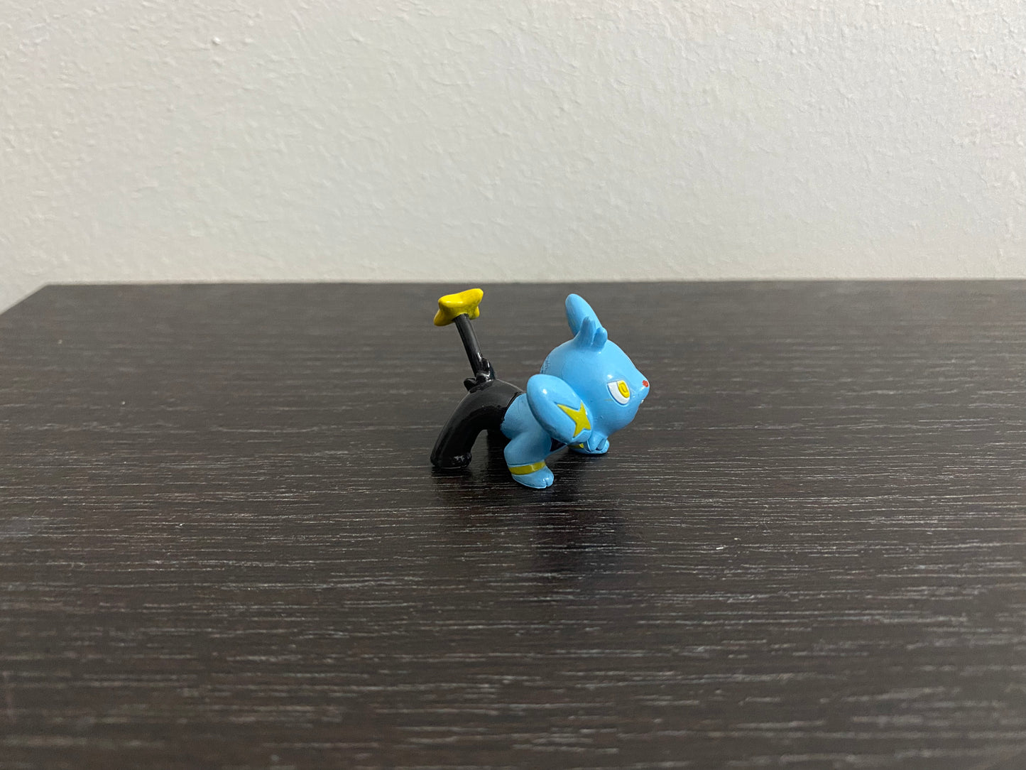 SHINX BANDAI MINI-FIGURE