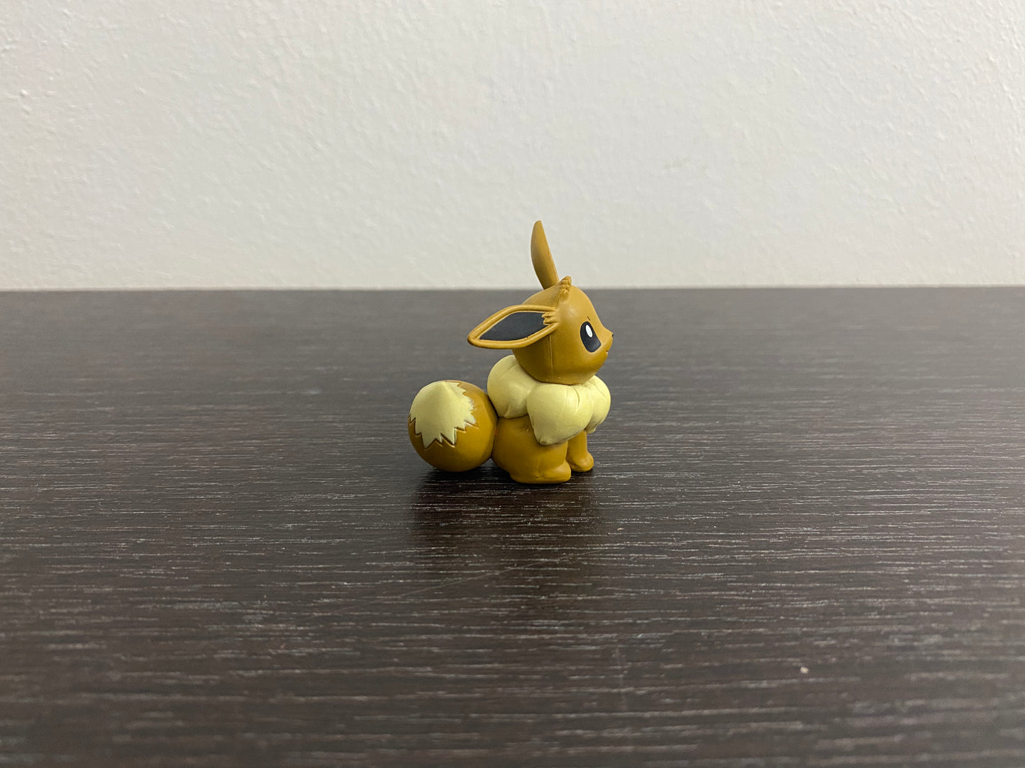 EEVEE ALTERNATIVE POSE - FIGURE TOMY