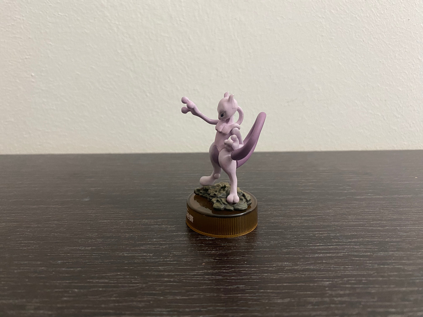 MEWTWO KAIYODO FIGURE